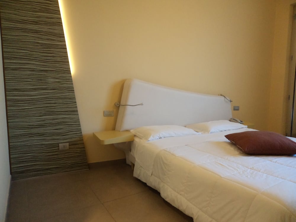 Ibis Styles Catania Acireale 22/75