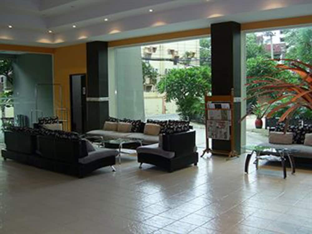 CROWN PATTAYA BEACH HOTEL 44/58