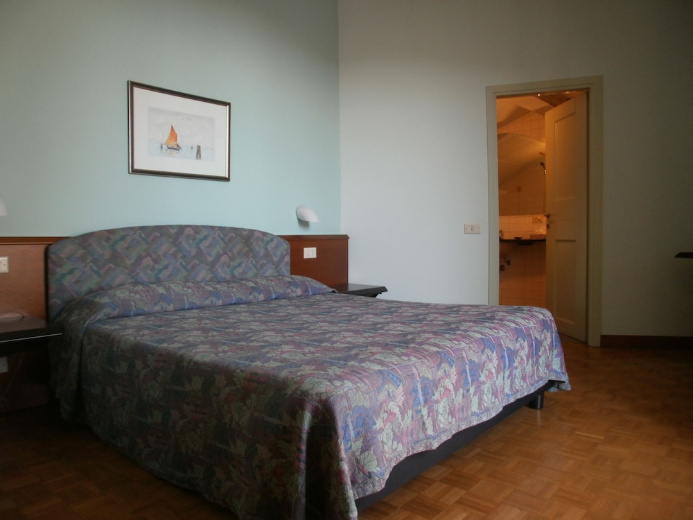 Albergo Villa & Roma 12/49