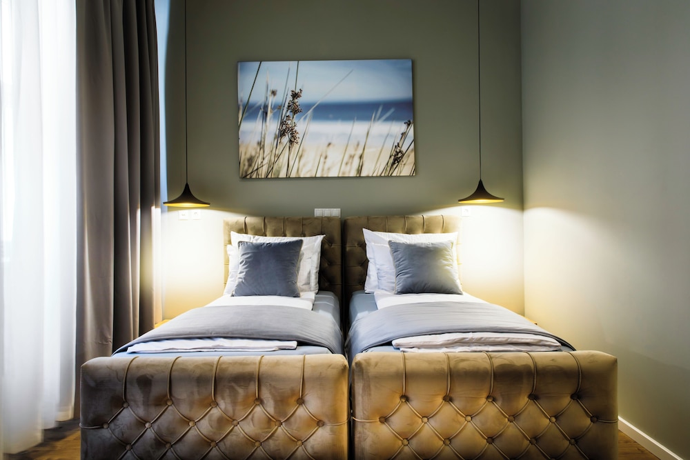 STANDARD, TWIN BEDS