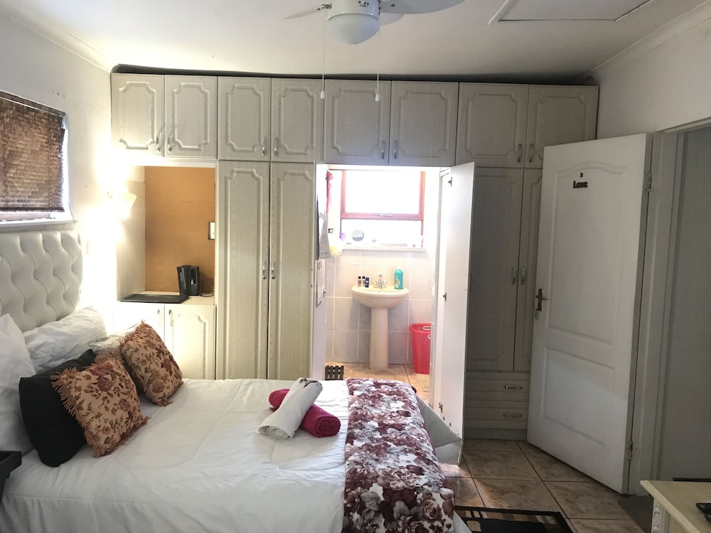 Turningpoint Bed & Breakfast 7/38