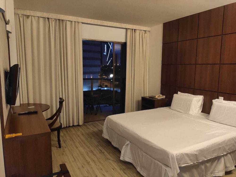 1 Bedroom, Deluxe, Twin Beds, Queen Bed