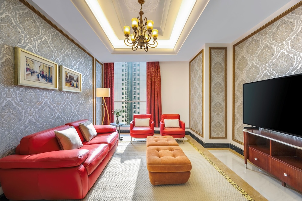 Dusit Hotel And Suites 41/64