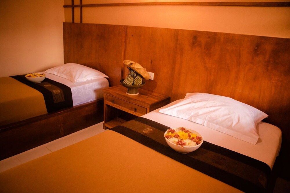 Suka Beach Inn 30/65