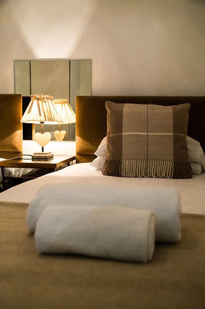 Harrogate Elite Living 16/49