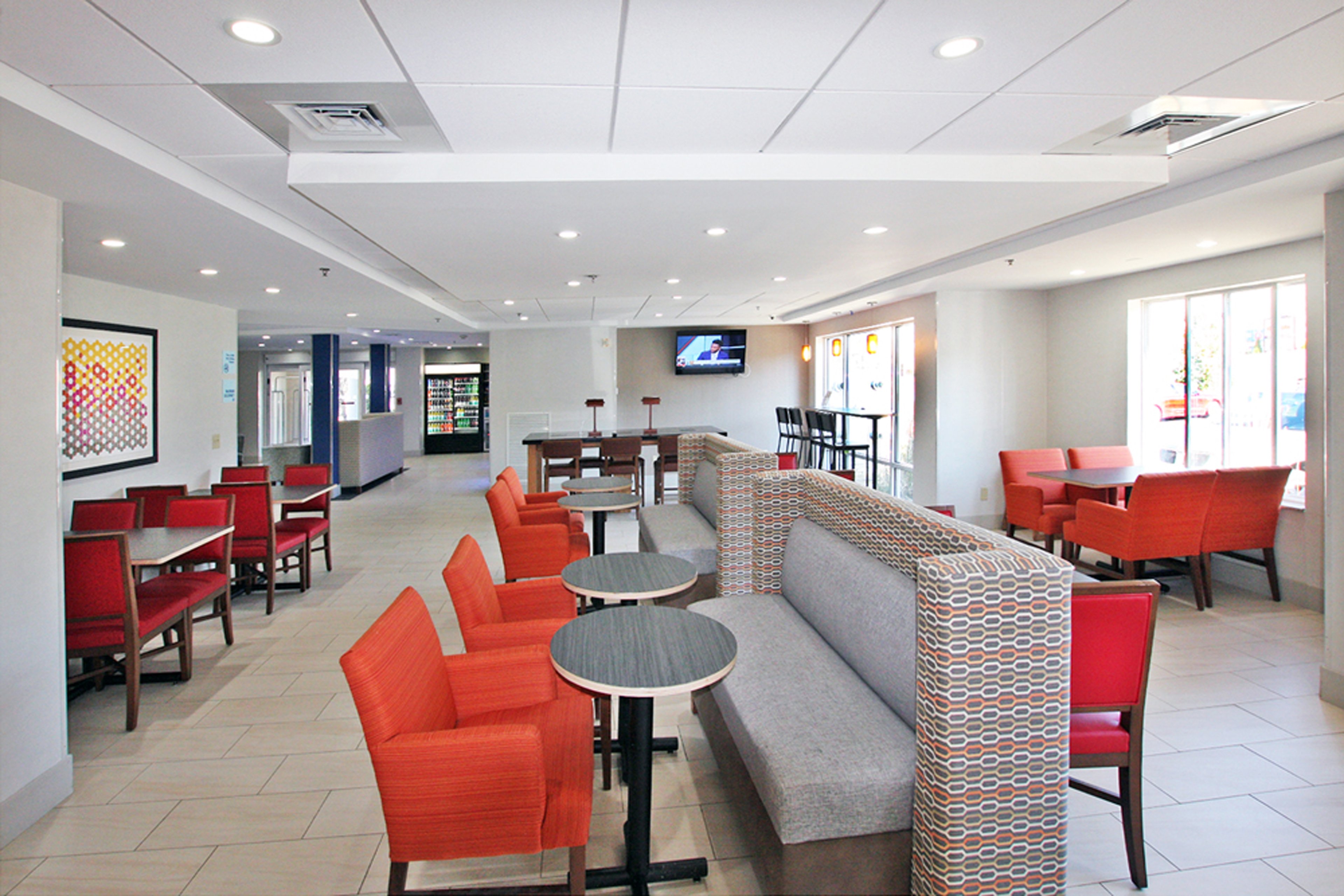 Holiday Inn Express Branford-New Haven 49/59