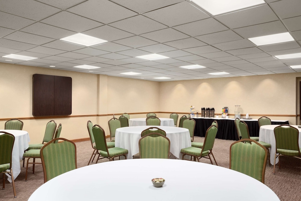 Country Inn & Suites By Radisson, Annapolis, MD 52/62