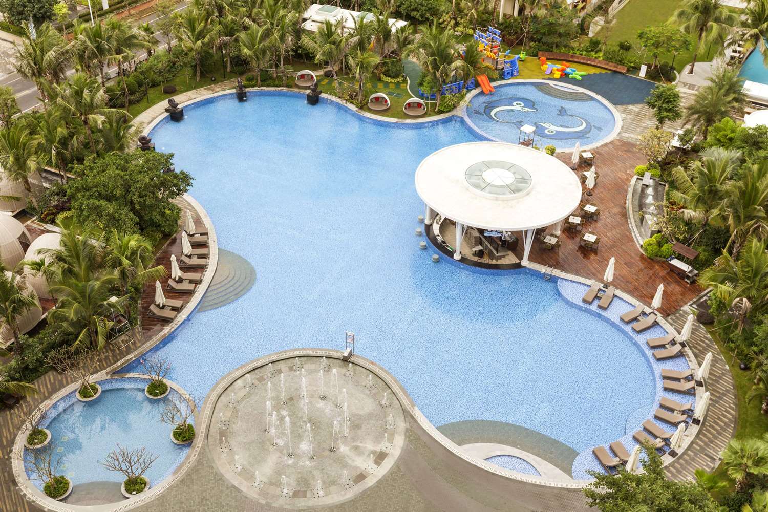 Wyndham Sanya Bay 41/43