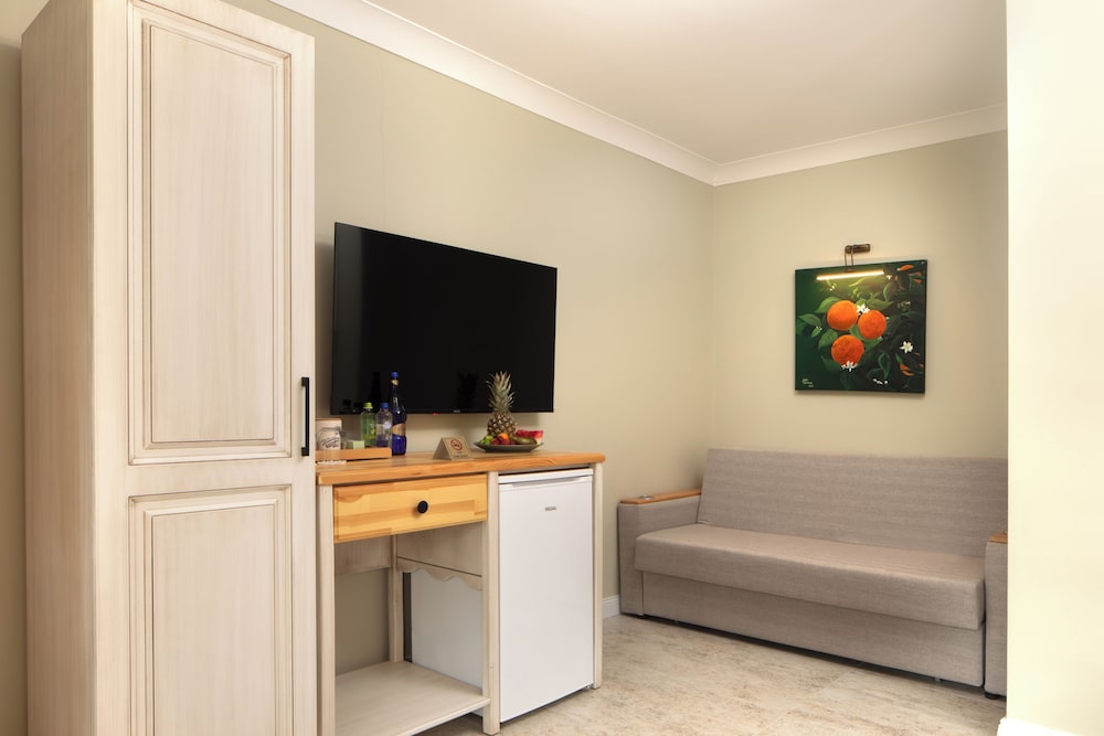 Orange Garden Hotel Akyaka، مرماريس 31/50