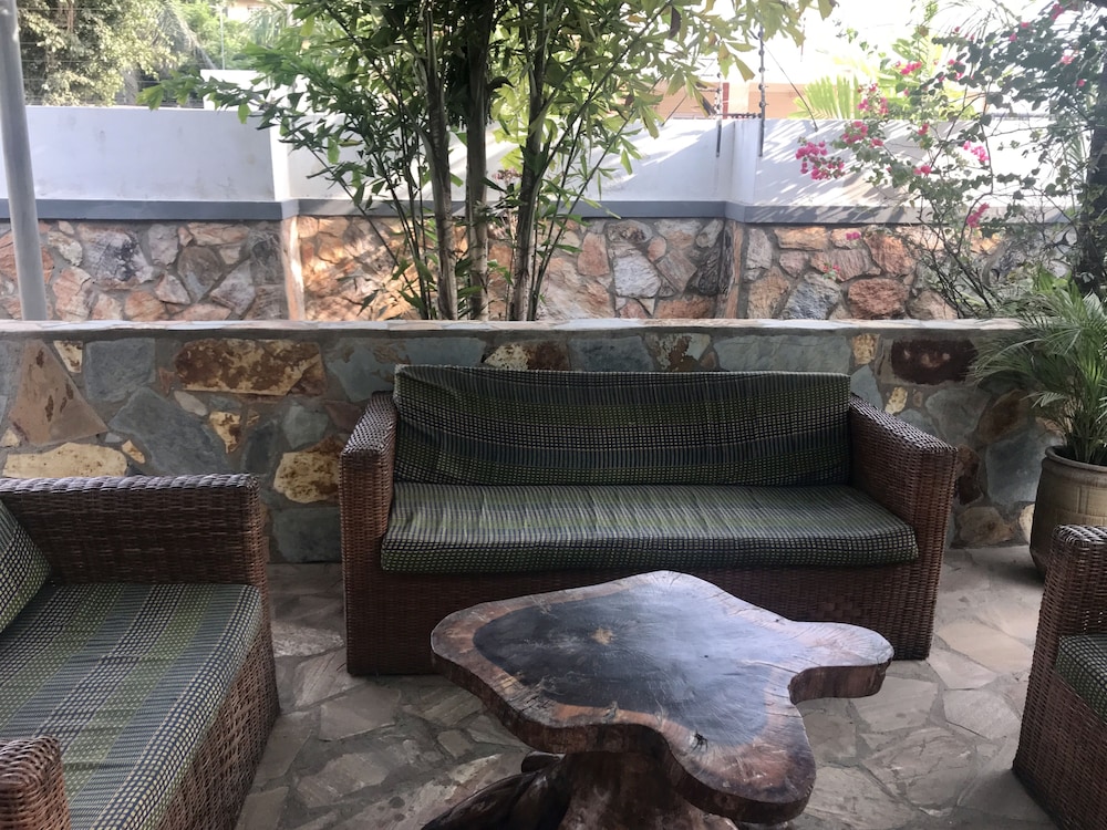 Omanye Lodge 32/50