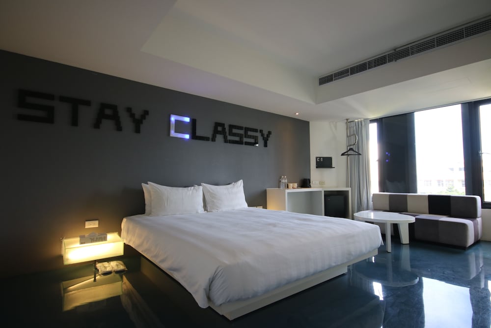 Hotel Papa Whale-Kaohsiung Formosa Boulevard 4/32