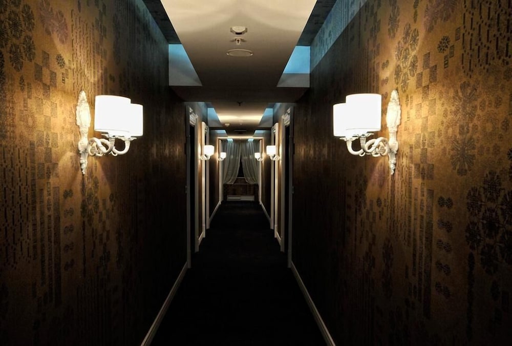 Ziya Hotel 65/67