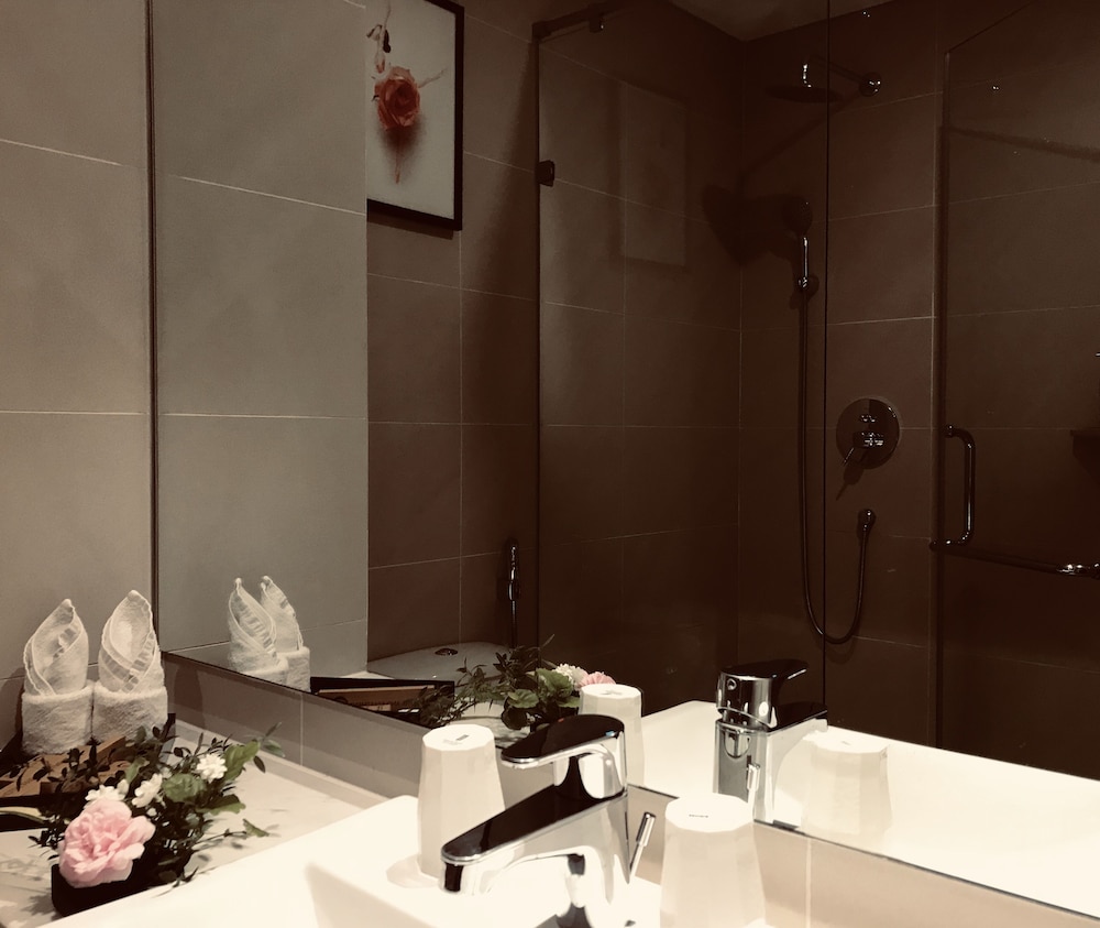 Moon Hotel & Apartment 16/75