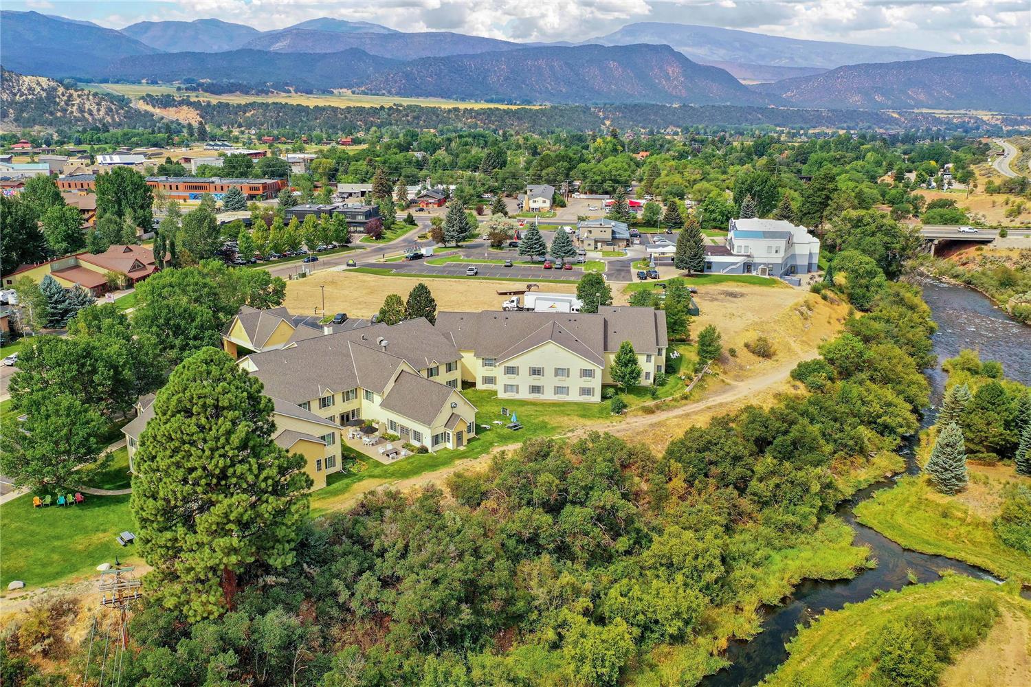 Comfort Inn & Suites Carbondale on the Roaring Fork 51/60