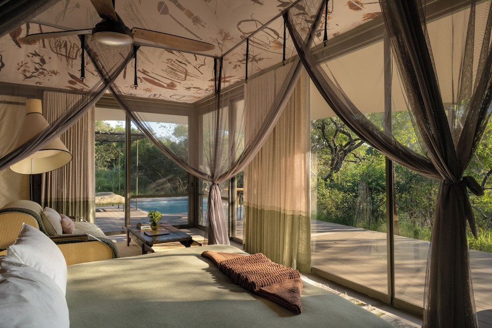 Thornybush Saseka Tented Camp 18/50