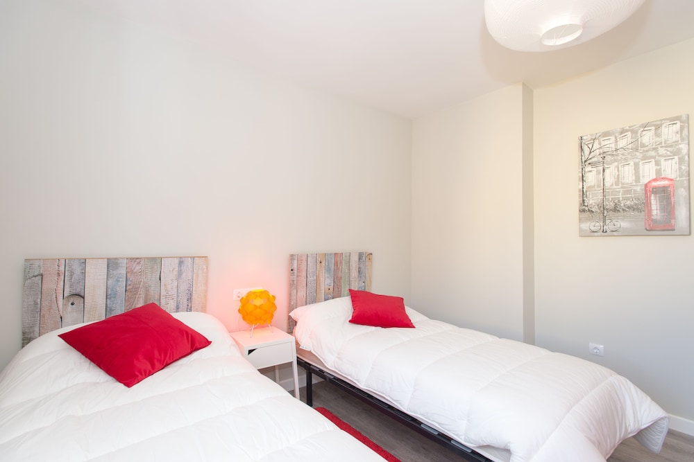 The Zentral Suites & Apartments 23/75