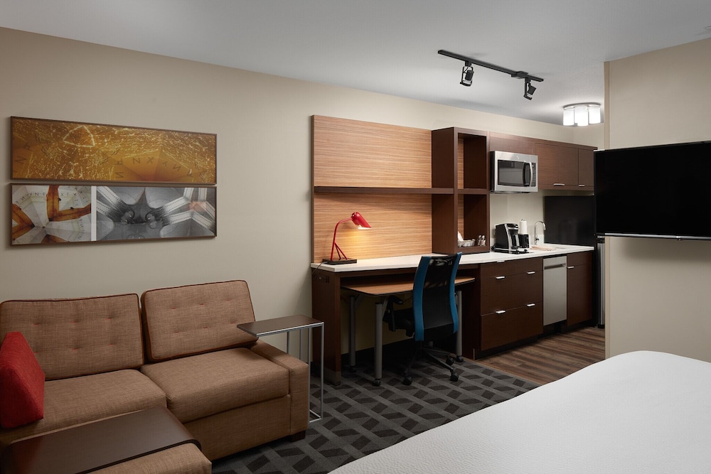 Towneplace Suites by Marriott Danville 16/25