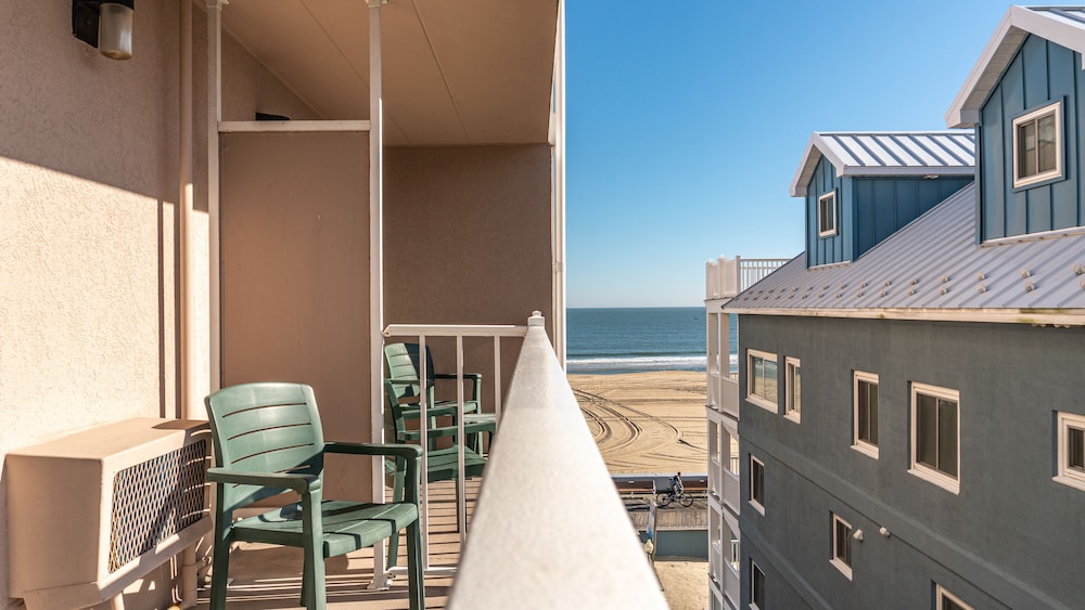 Comfort Inn Boardwalk 7/60
