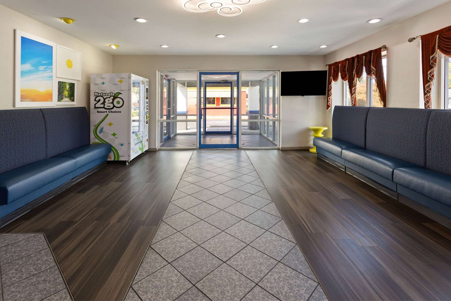 Days Inn & Suites by Wyndham Albany 31/48