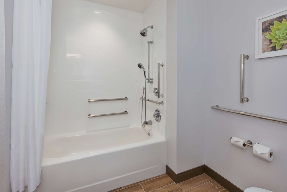 Hampton Inn Suites Wells Nv 15/33