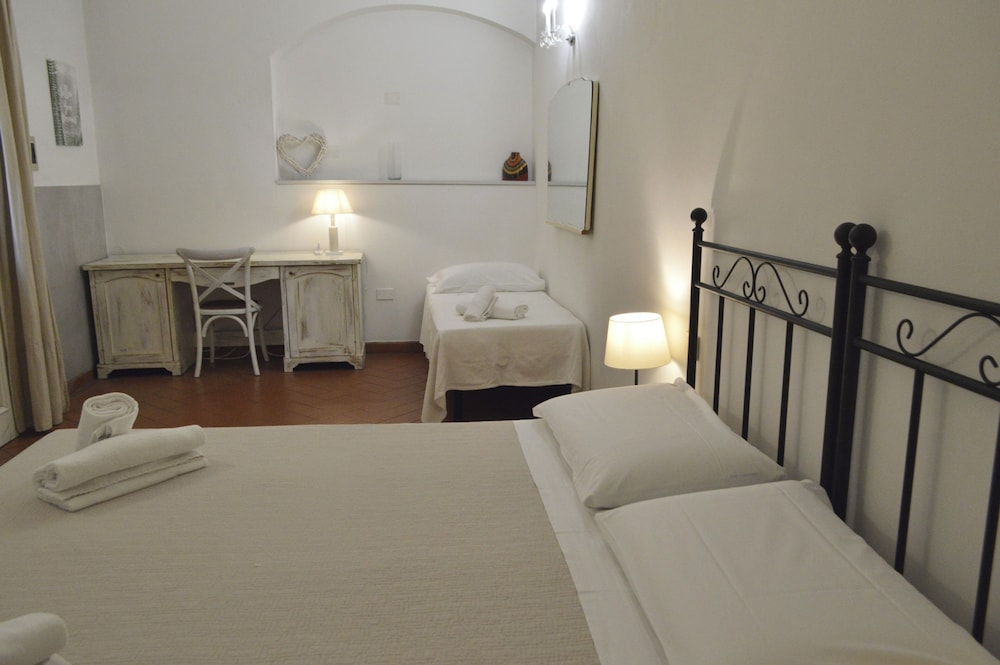 Franchi Residence 24/50