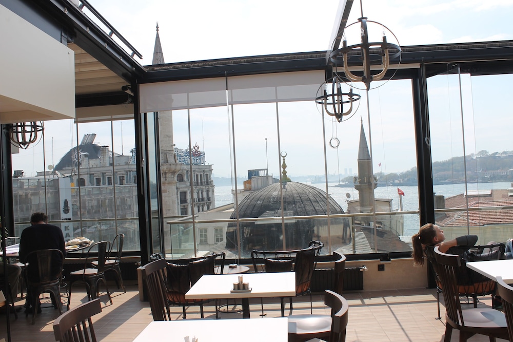 Ada Karakoy Hotel 51/60