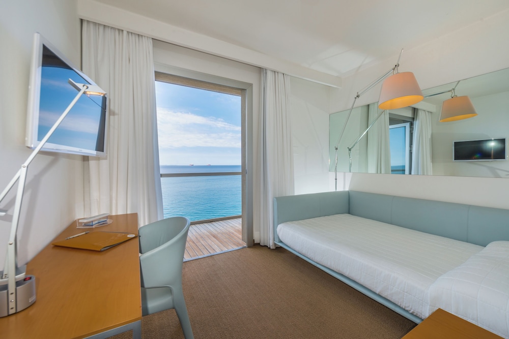 Miramare Hotel 27/72