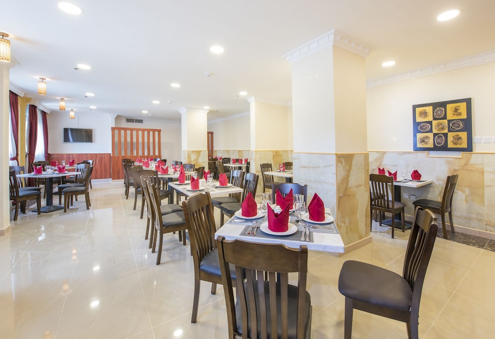 Royal Tulip Hotel 36/45