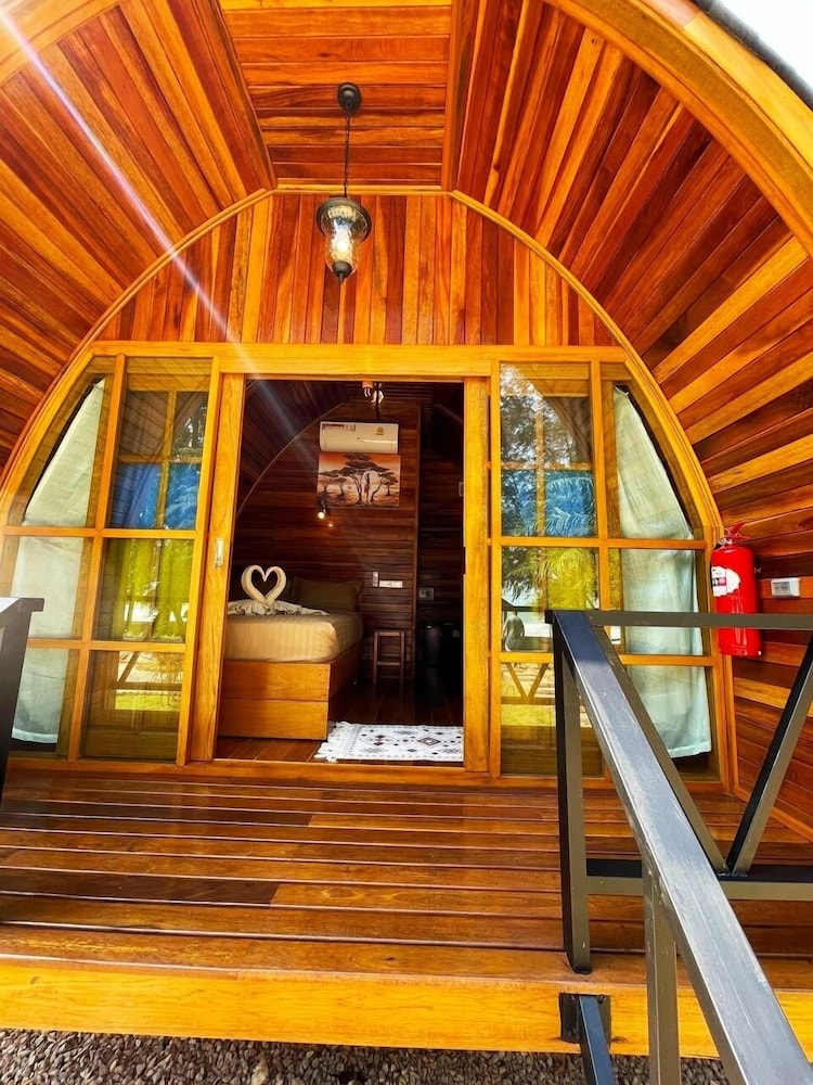 Mumsa Beach Resort & Restaurant 33/66
