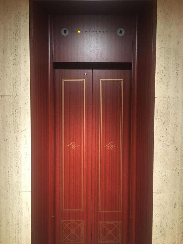 Diamond Hotel 35/50