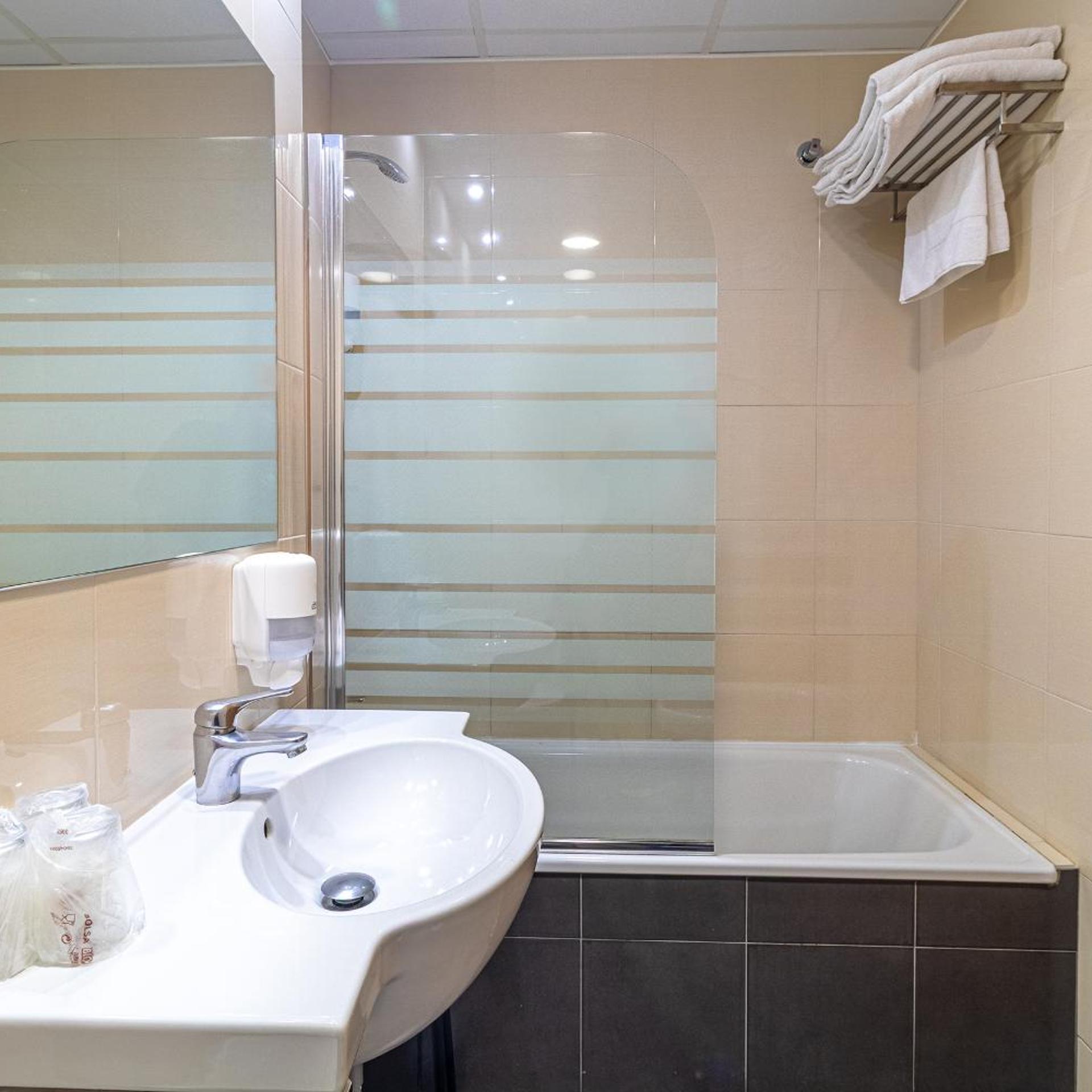Hotel Abades Via Norte 30/30