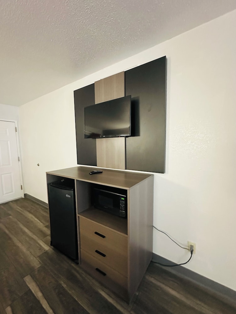 Motel6 San Antonio, TX - Fiesta Trails 10/49