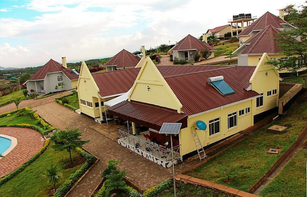 A1 Hotel and Resort 6/43