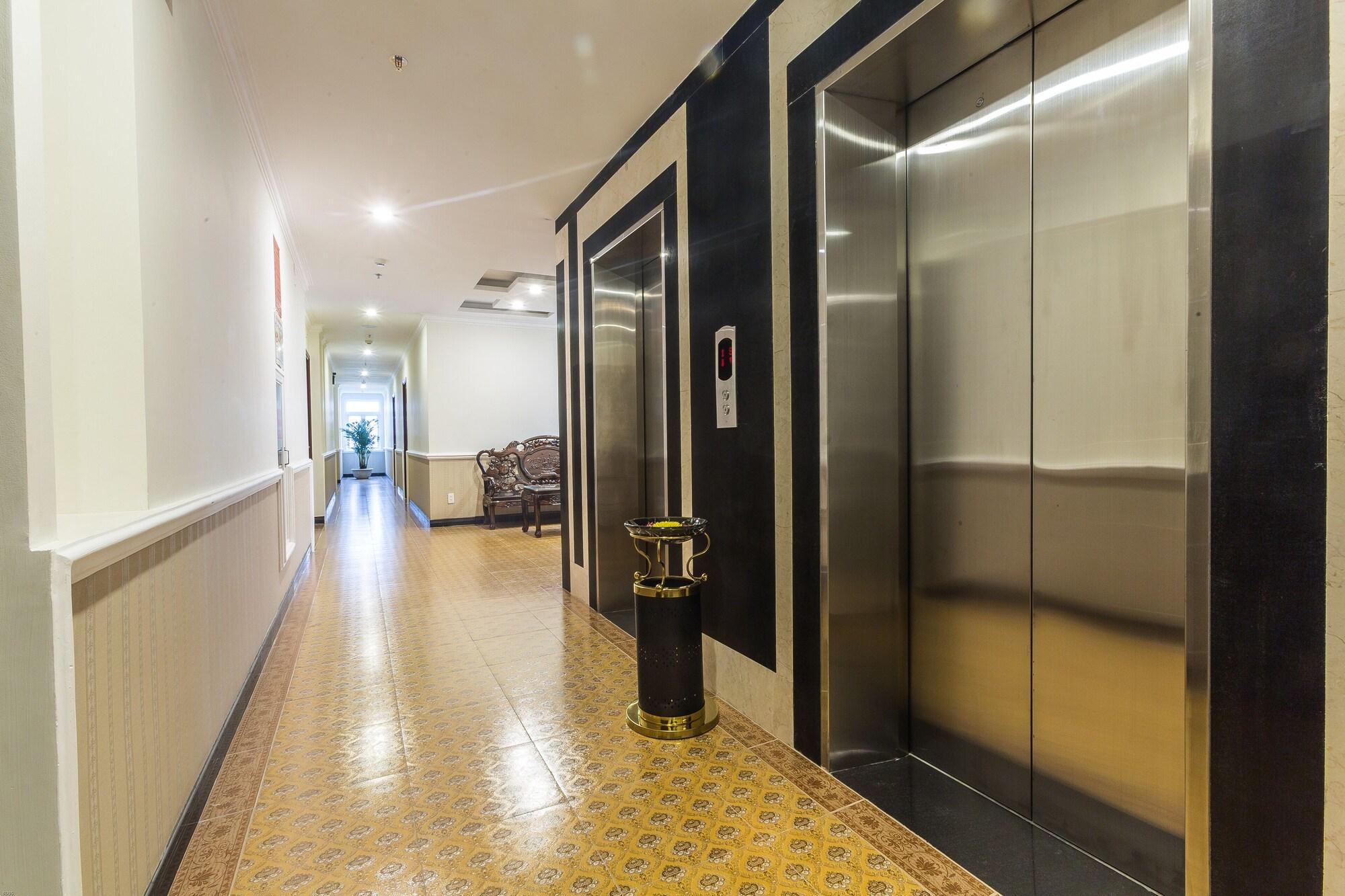 Lychee Hotel 33/40