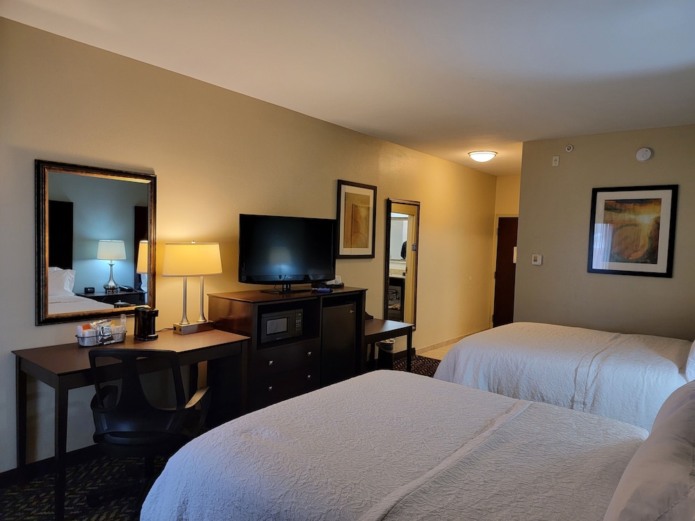 Hampton Inn Marshall, TX 17/43