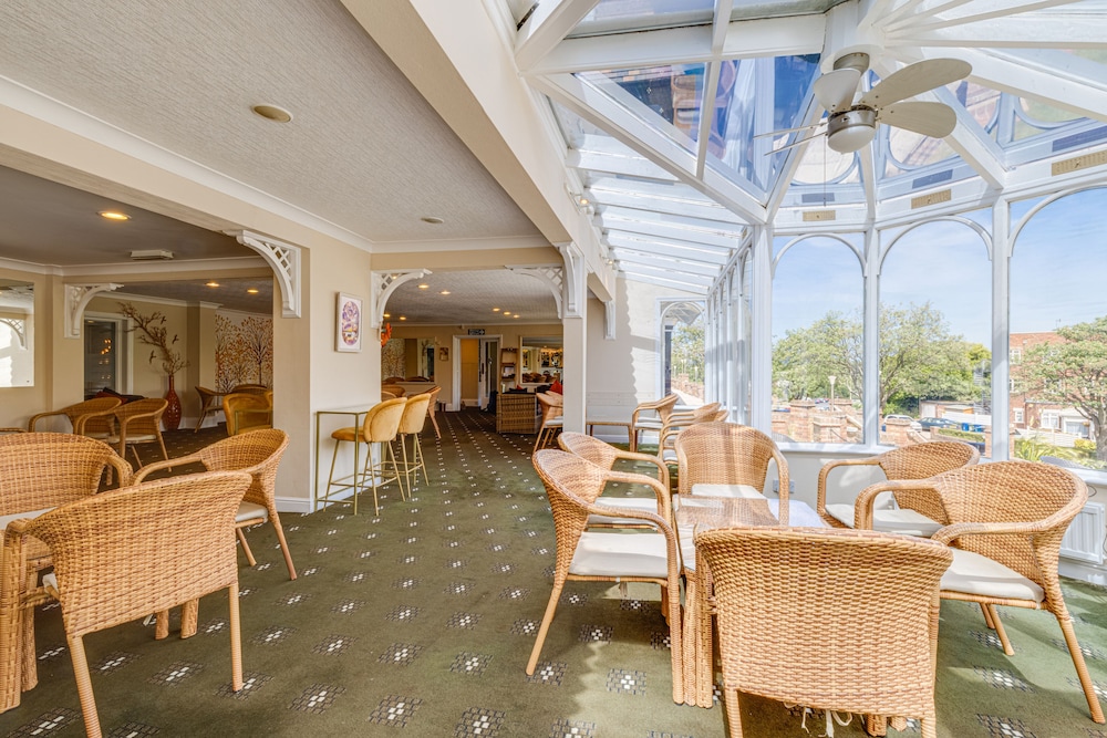 Park Manor Hotel 28/50