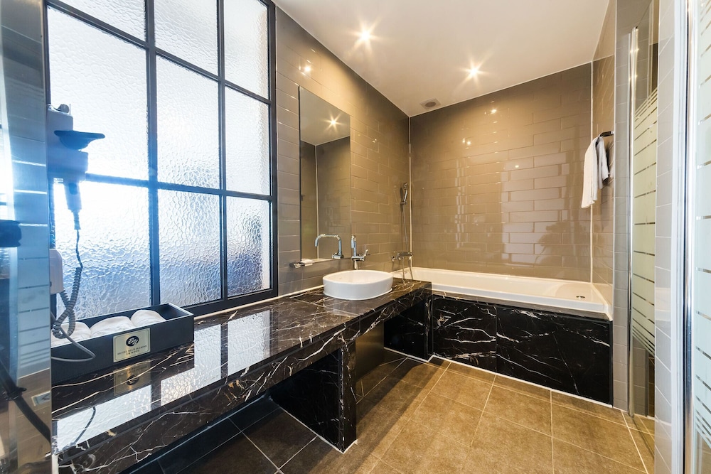 Incheon Hotel Bluemarine 49/50