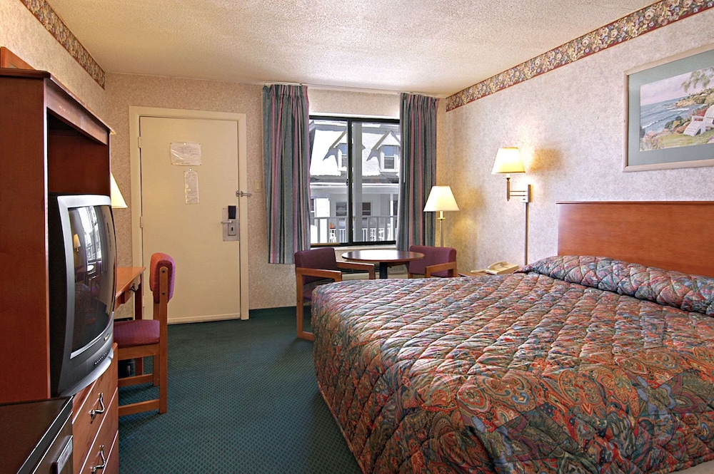 Super 8 by Wyndham Atlantic City NJ 11/21