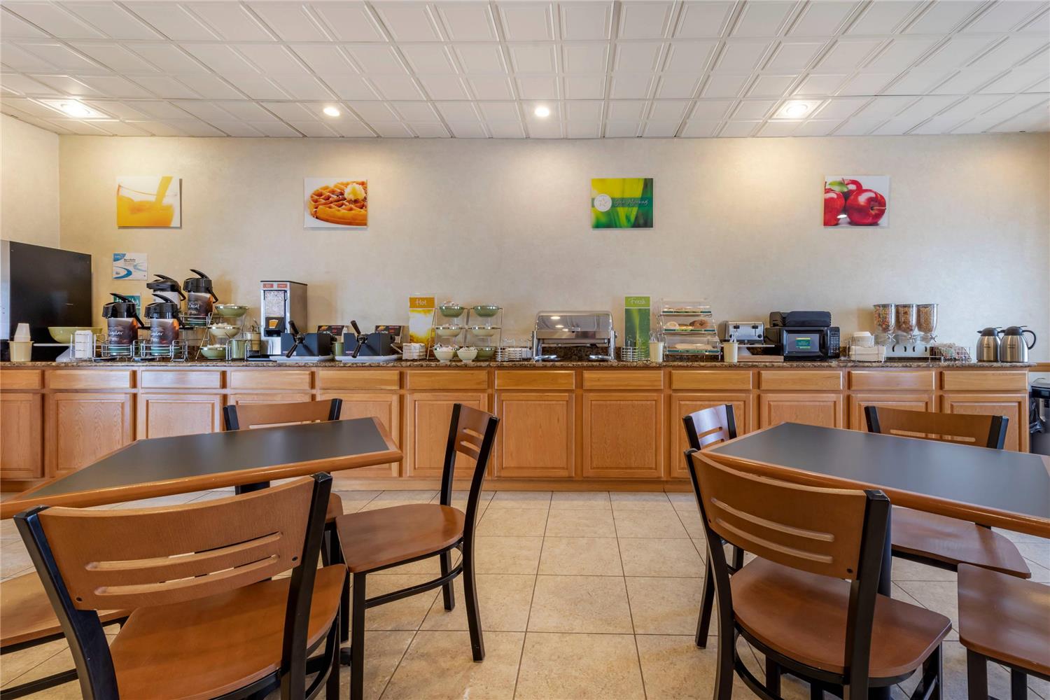 restaurant cafeteria