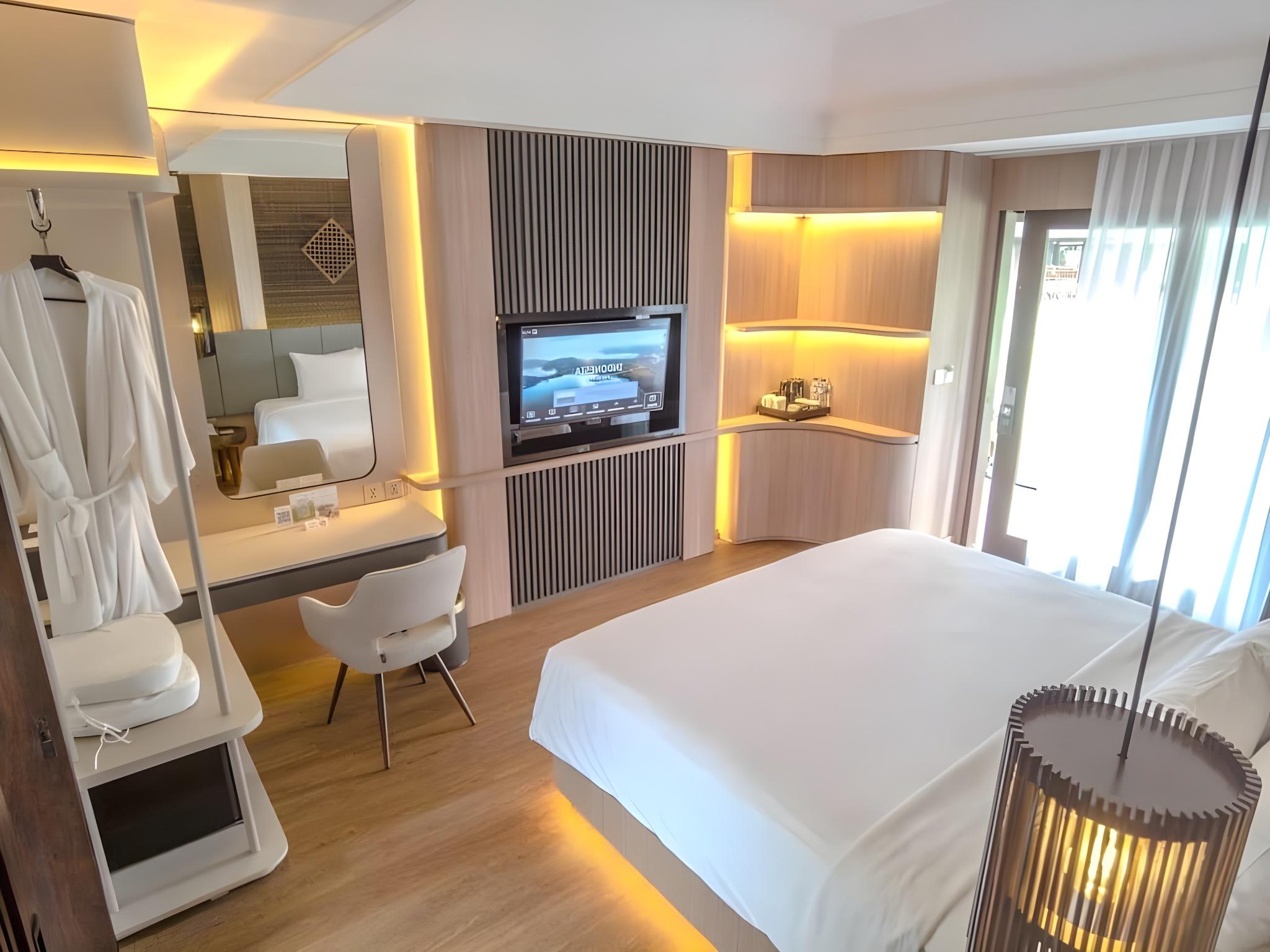 Garden, Bungalow, Queen Bed
