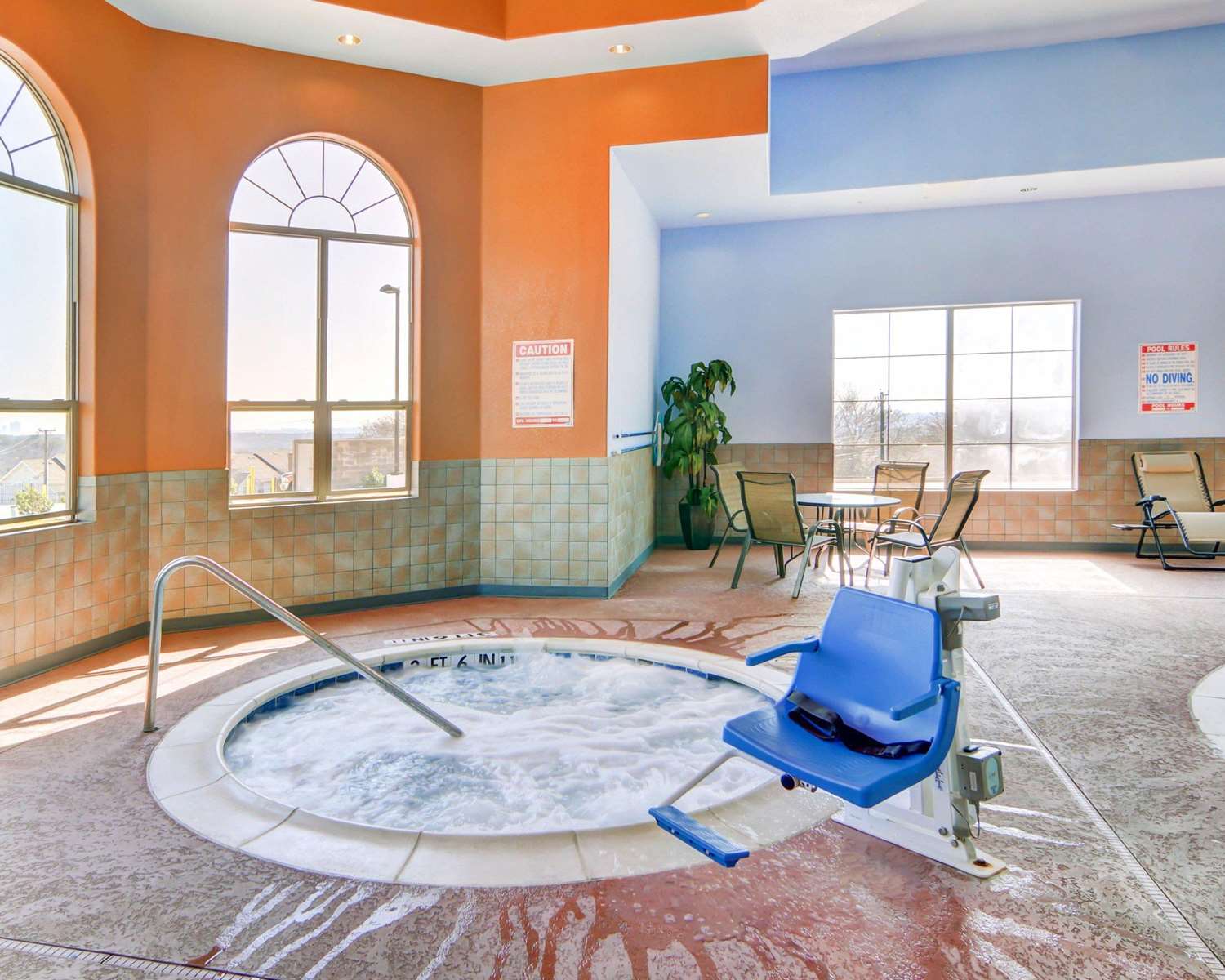 Comfort Suites At Lake Worth 25/47