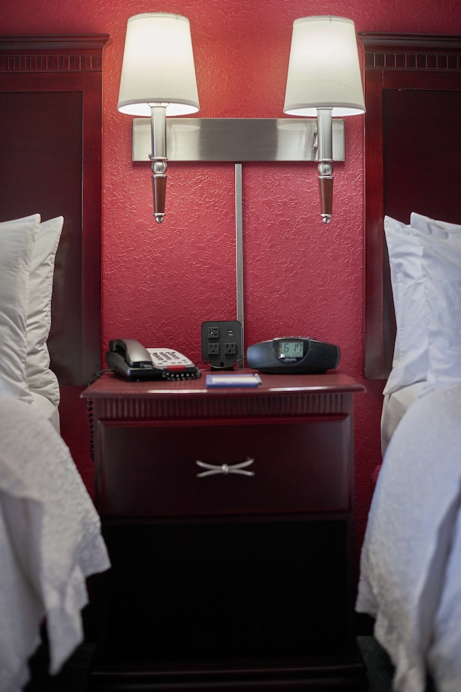 Hampton Inn & Suites Millington 12/59