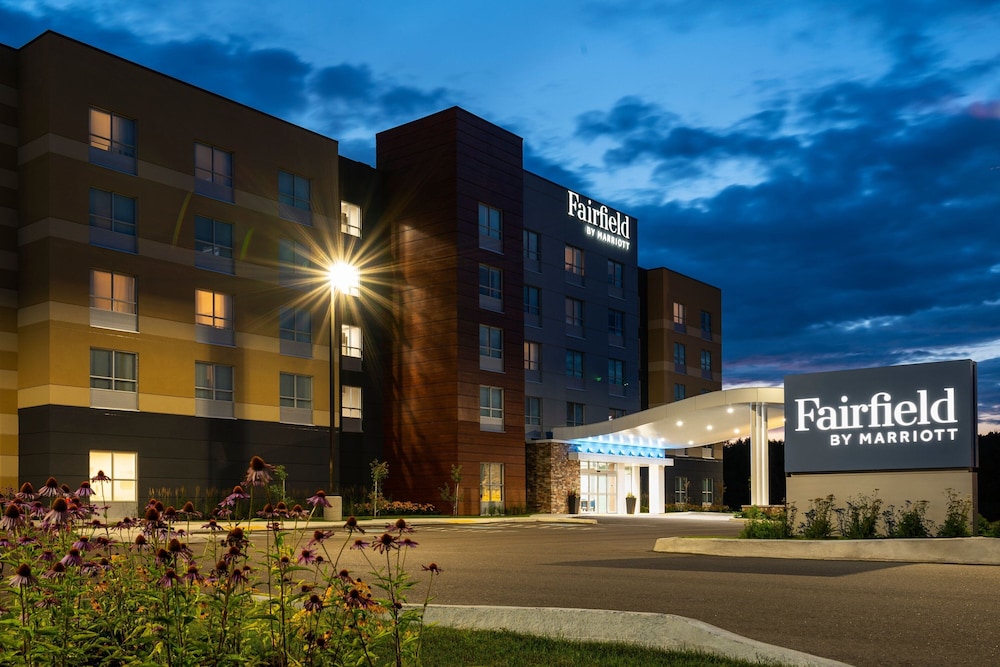 Fairfield Inn & Suites by Marriott North Bay 2/50