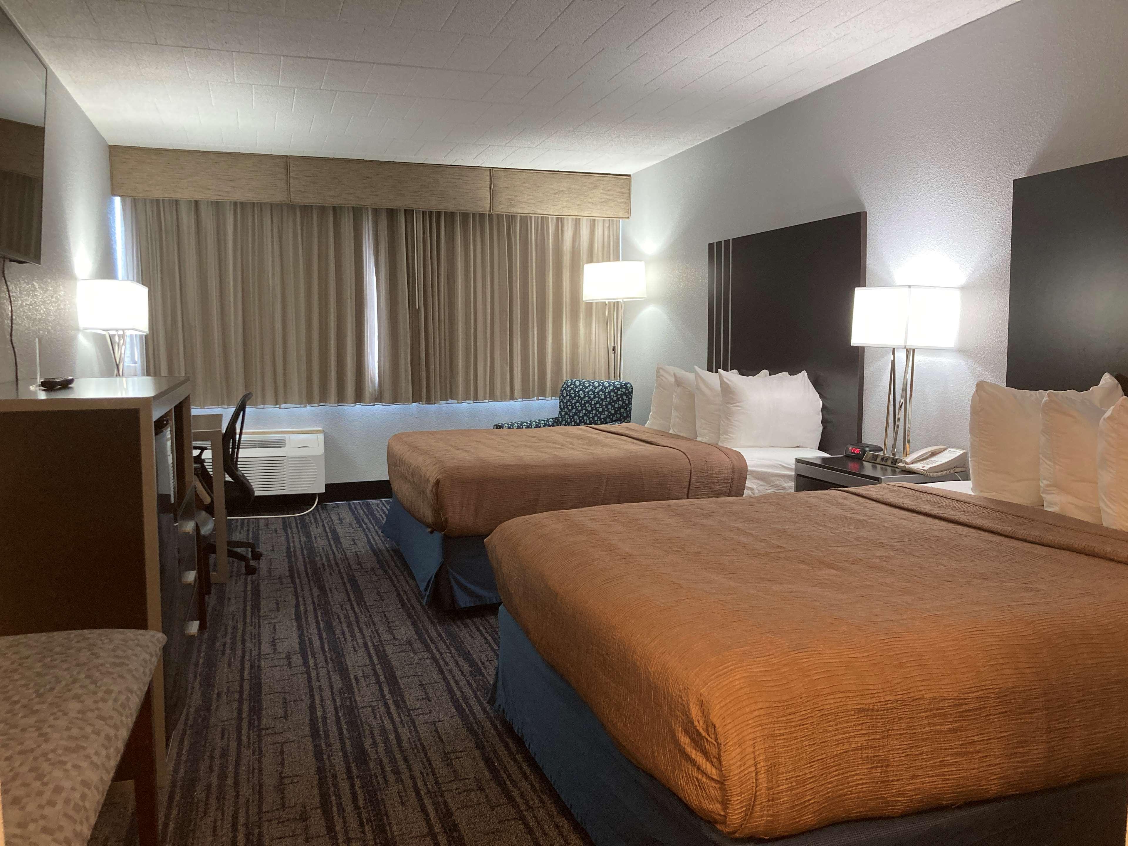 غرفة بسريرين كوين يُسمح فيها بالحيوانات الأليفة، Best Western Plus Reading Inn & Suites 4/10