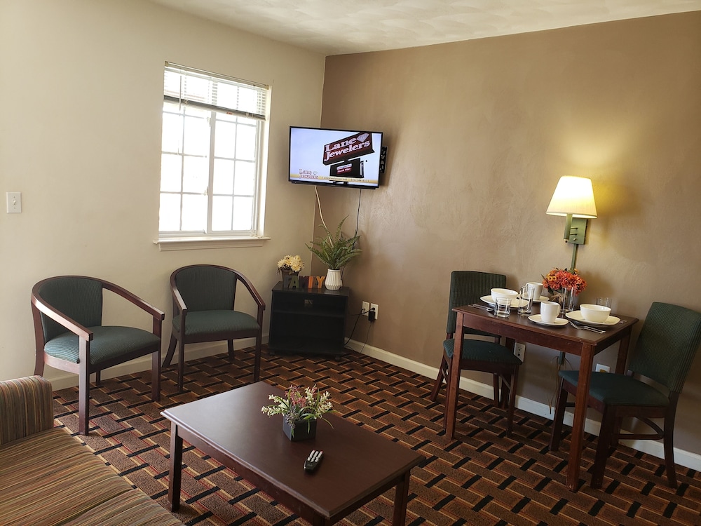 Corporate Suites of Burlington 29/47