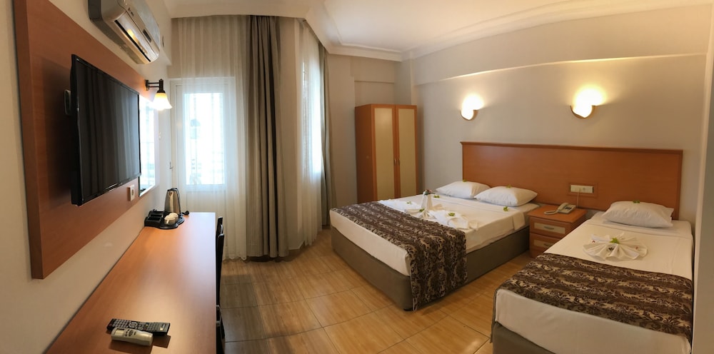 Park Marina Hotel 3/17