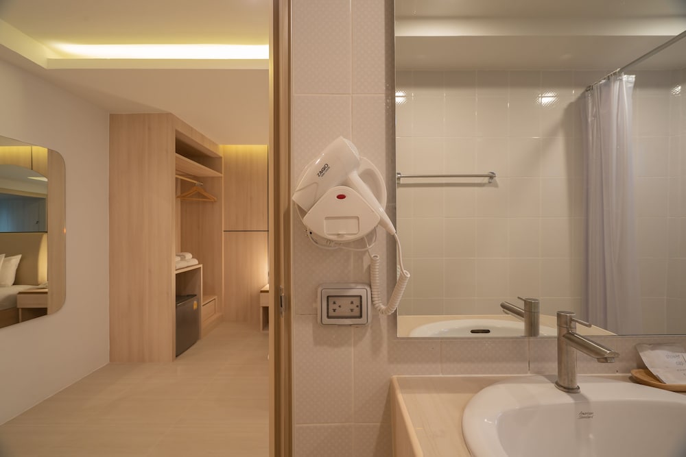 Bedline Hotel - SHA Certified 35/36