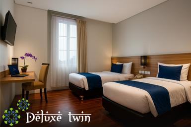 Deluxe, Single, 2 Double Beds