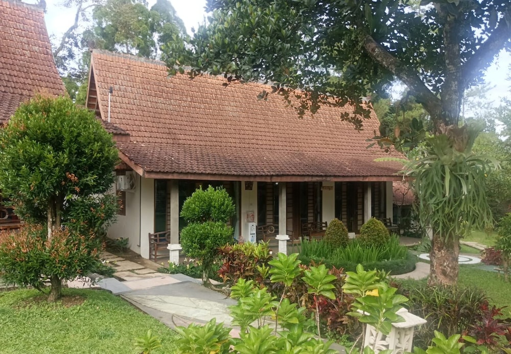 The Village Resort Bogor Powered by Archipelago 48/55
