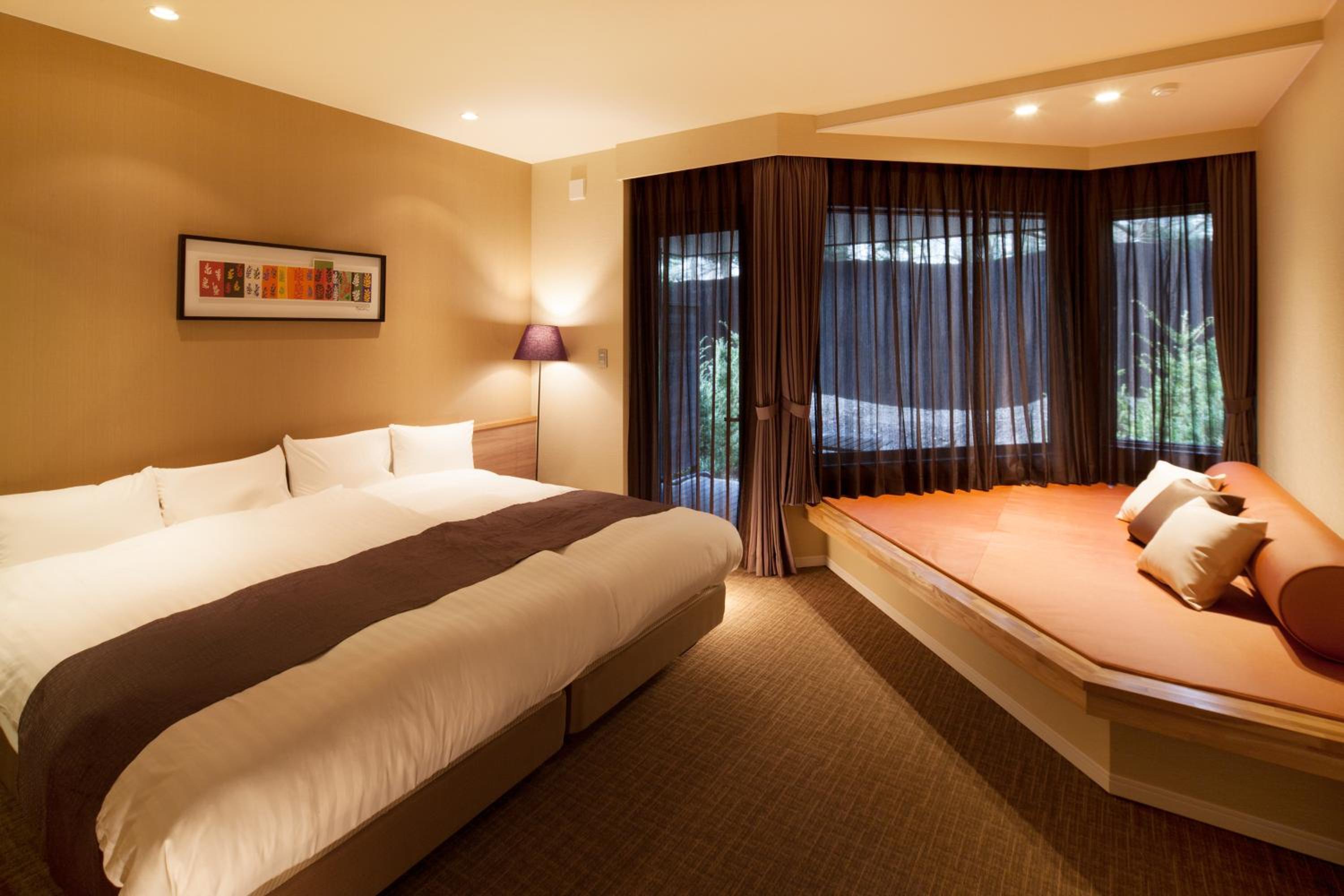 Forest, Twin Beds, New Building